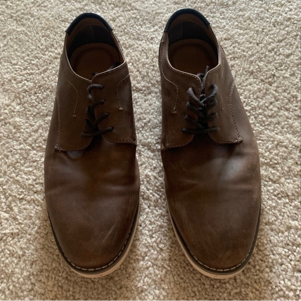 Mens brown Oxford dress shoe